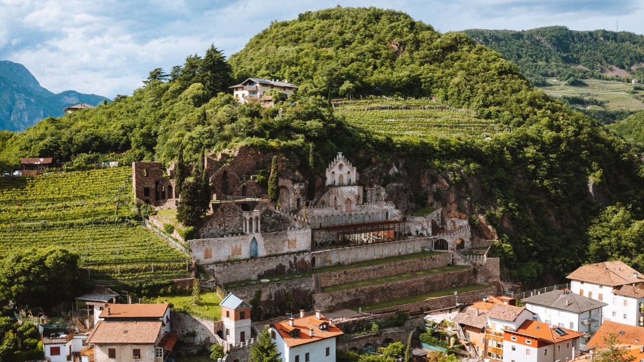Giardino dei Ciucioi Trentino village along a family-friendly cycling route